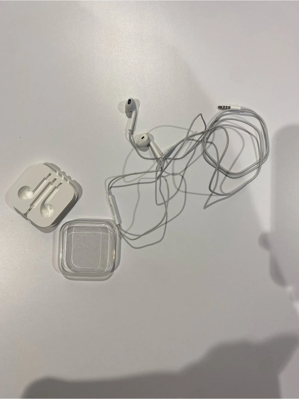Apple EarPods 3.5mm Jack - NEW Never Worn - Genuine Apple Wired Earbuds